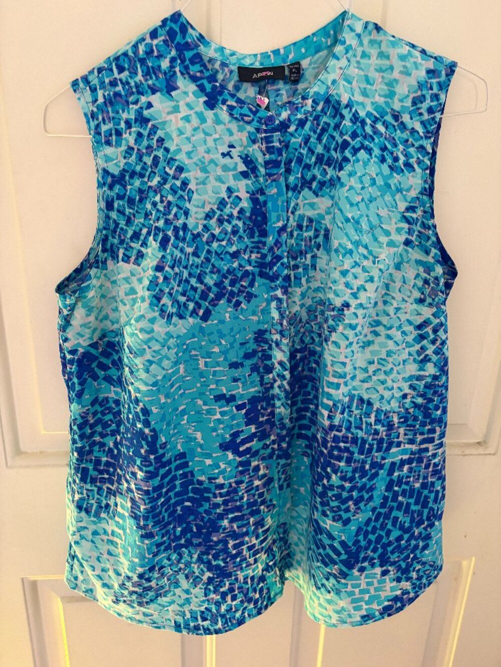 Apt 9 Sleeveless Shirt Size PL